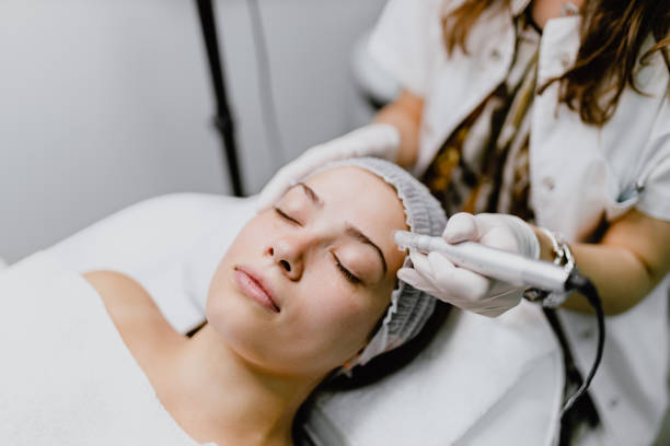 Microneedling Benefits: Complete guide to benefits and risks