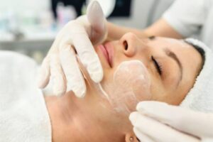 Facials-and-Other-Skin-Treatments-at-Medical-Spas-and-Dermatology-Clinics-in-Mississauga